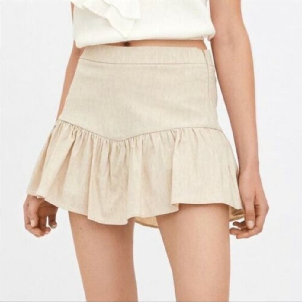 Zara ruffle mini skirt/ skort